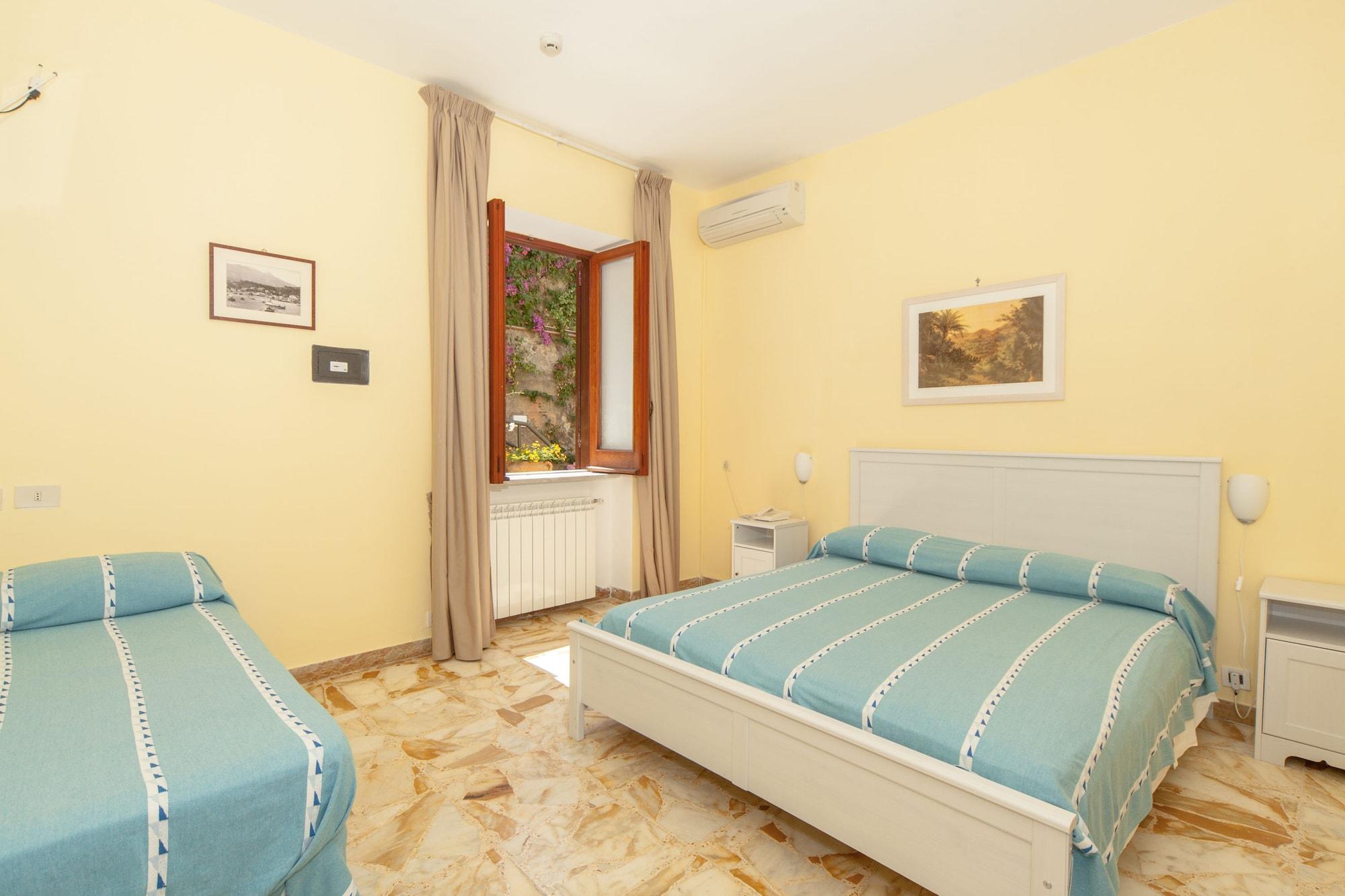 Hotel Ape Regina Casamicciola Terme Екстер'єр фото