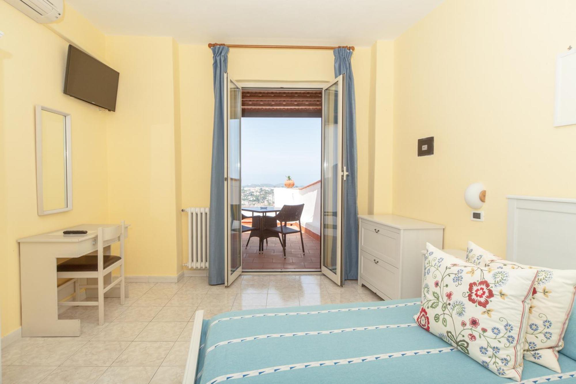 Hotel Ape Regina Casamicciola Terme Номер фото